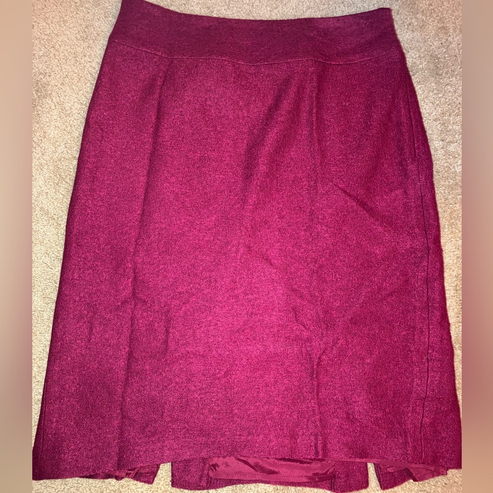Banana Republic red/maroon wool blend pencil skirt, size 0